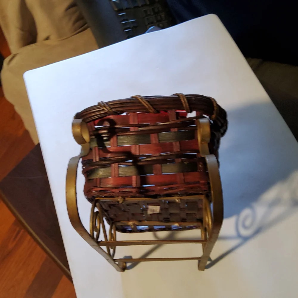 FTD Basket Weave Sleigh
